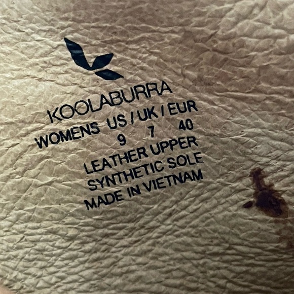 Koolaburra Red Suede Fringe Ankle Boots - Picture 11 of 12